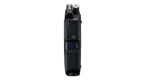Zoom H4essential